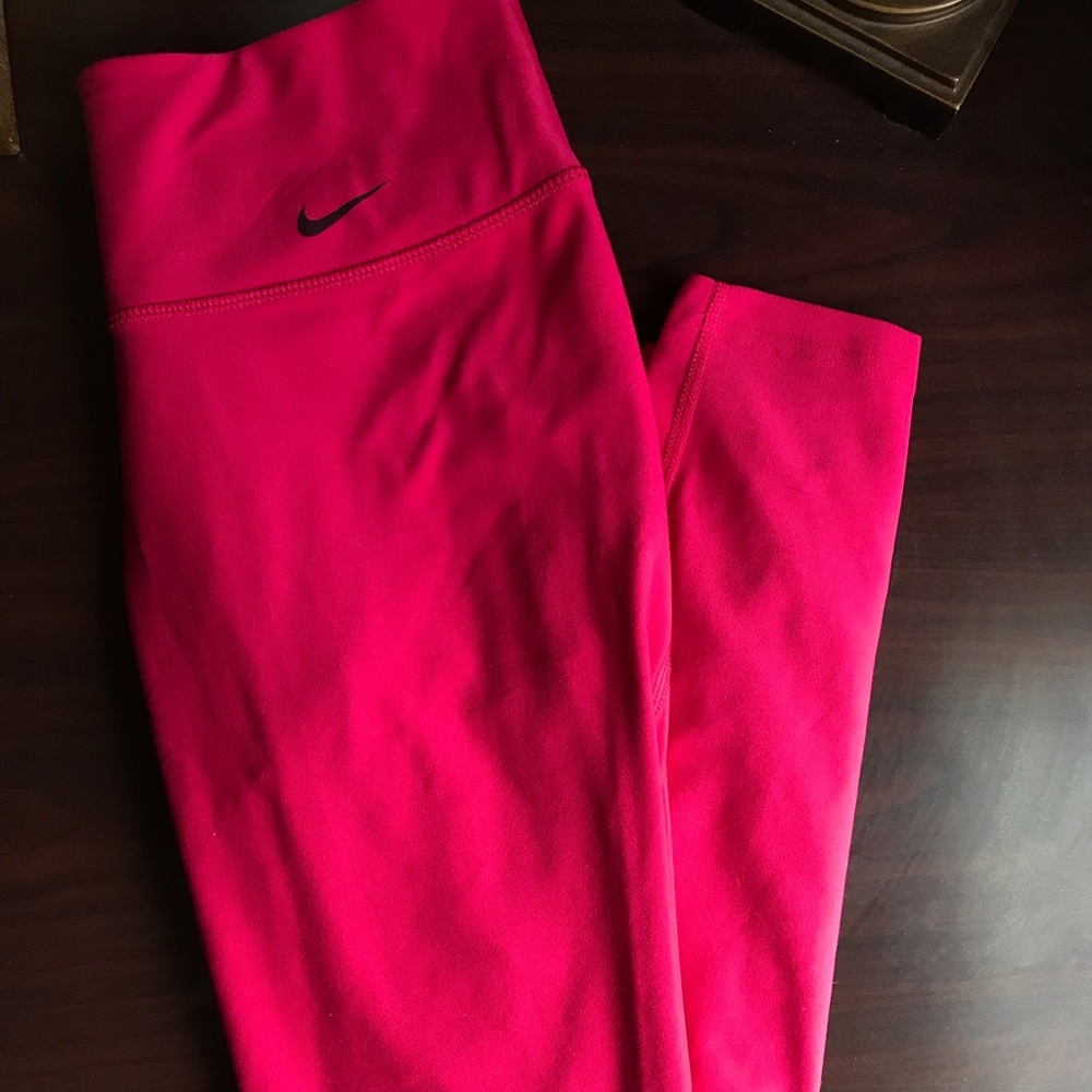 Women’s Nike leggings